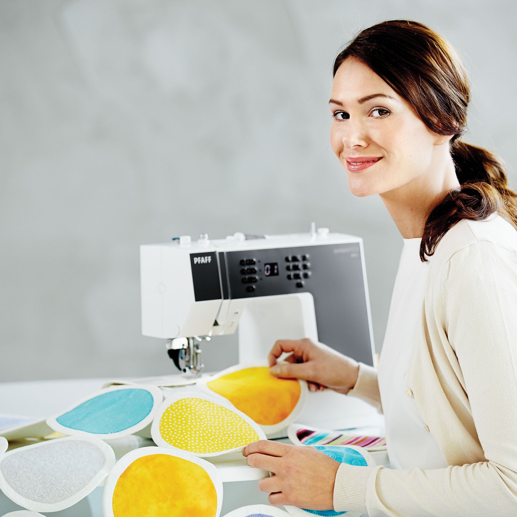 PFAFF® passport™ 2.0 Sewing Machine - Fashion Fabrics LLC