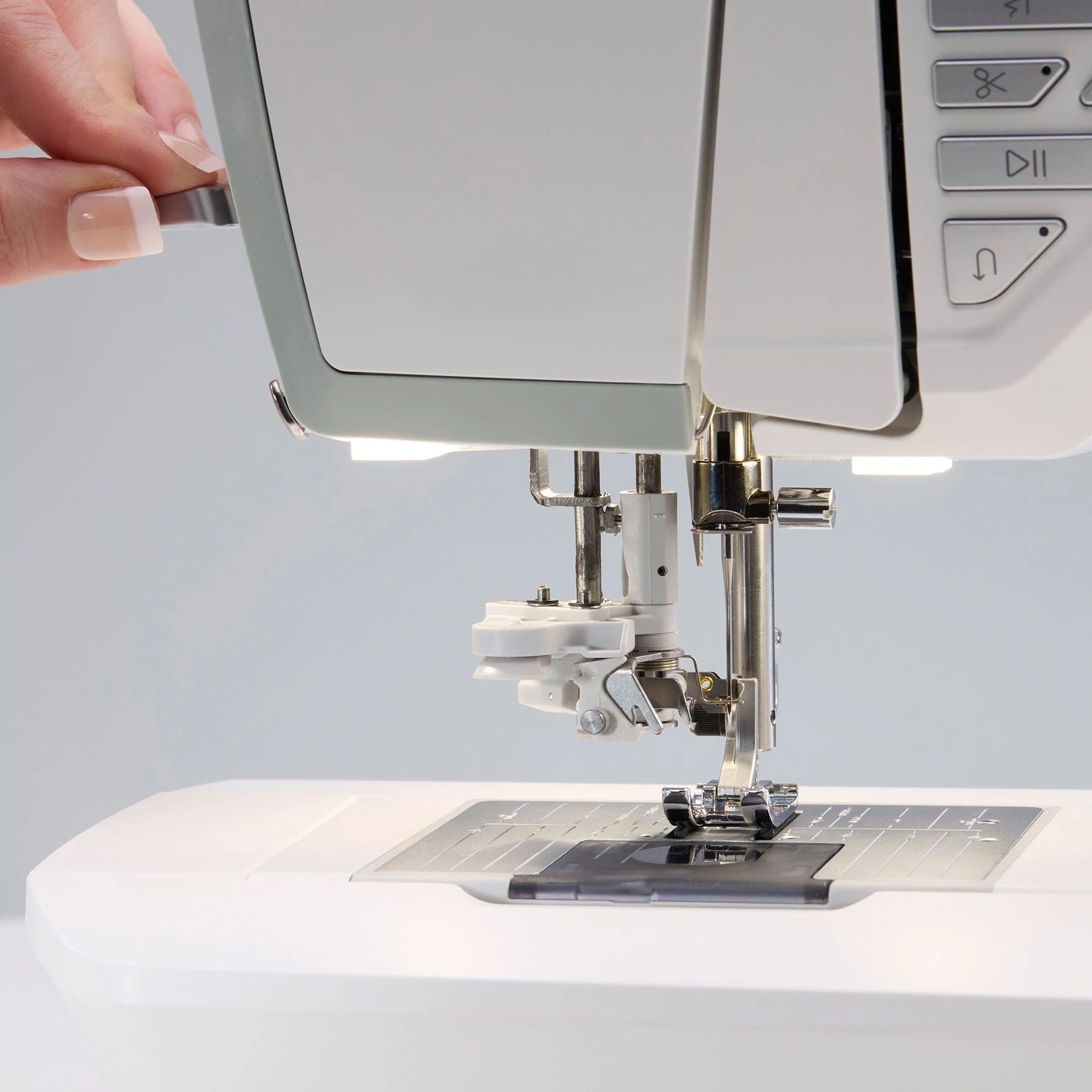 HUSQVARNA® VIKING® TOPAZ™ 55Q Sewing Machine - Fashion Fabrics LLC