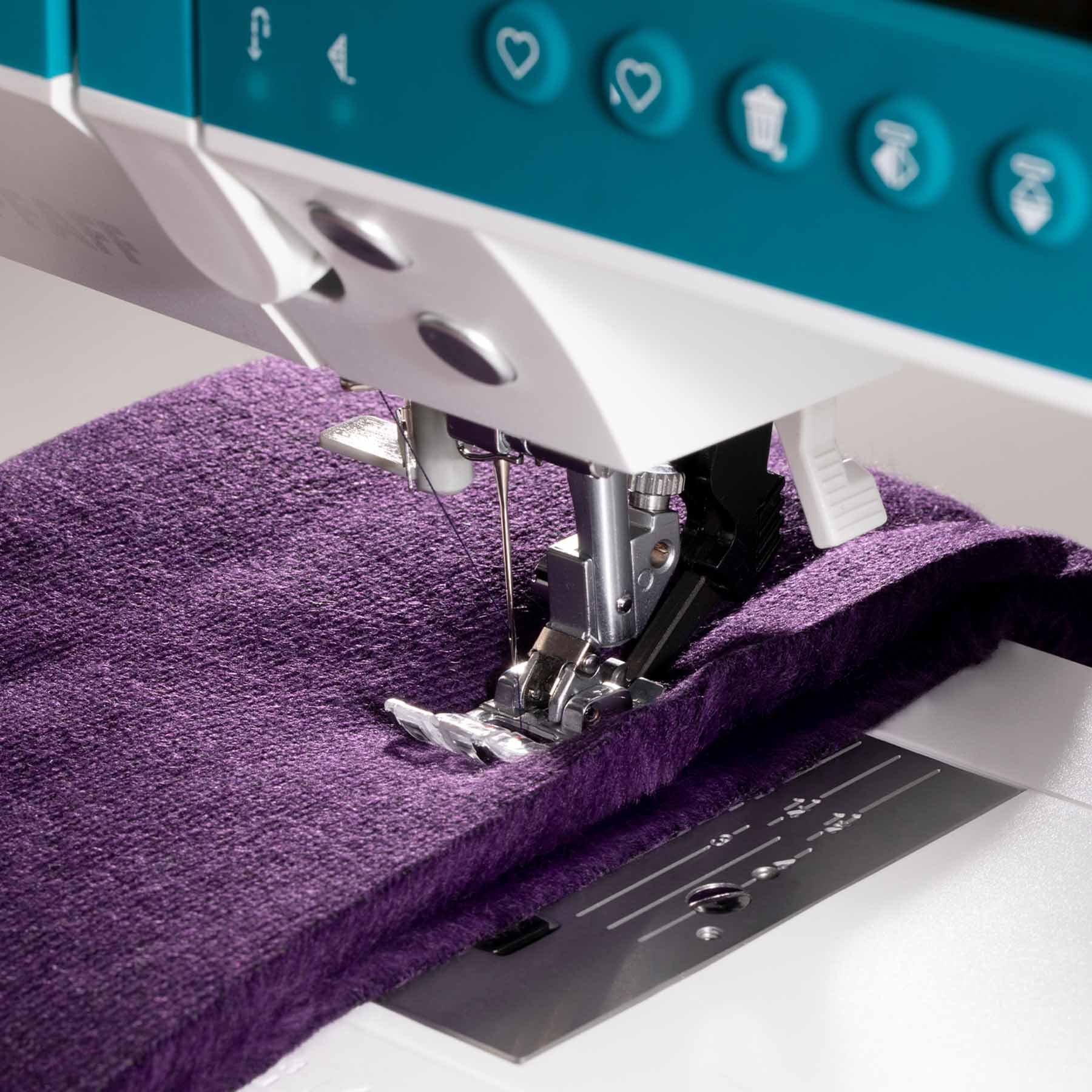 PFAFF® ambition™ 620 Sewing Machine - Fashion Fabrics LLC