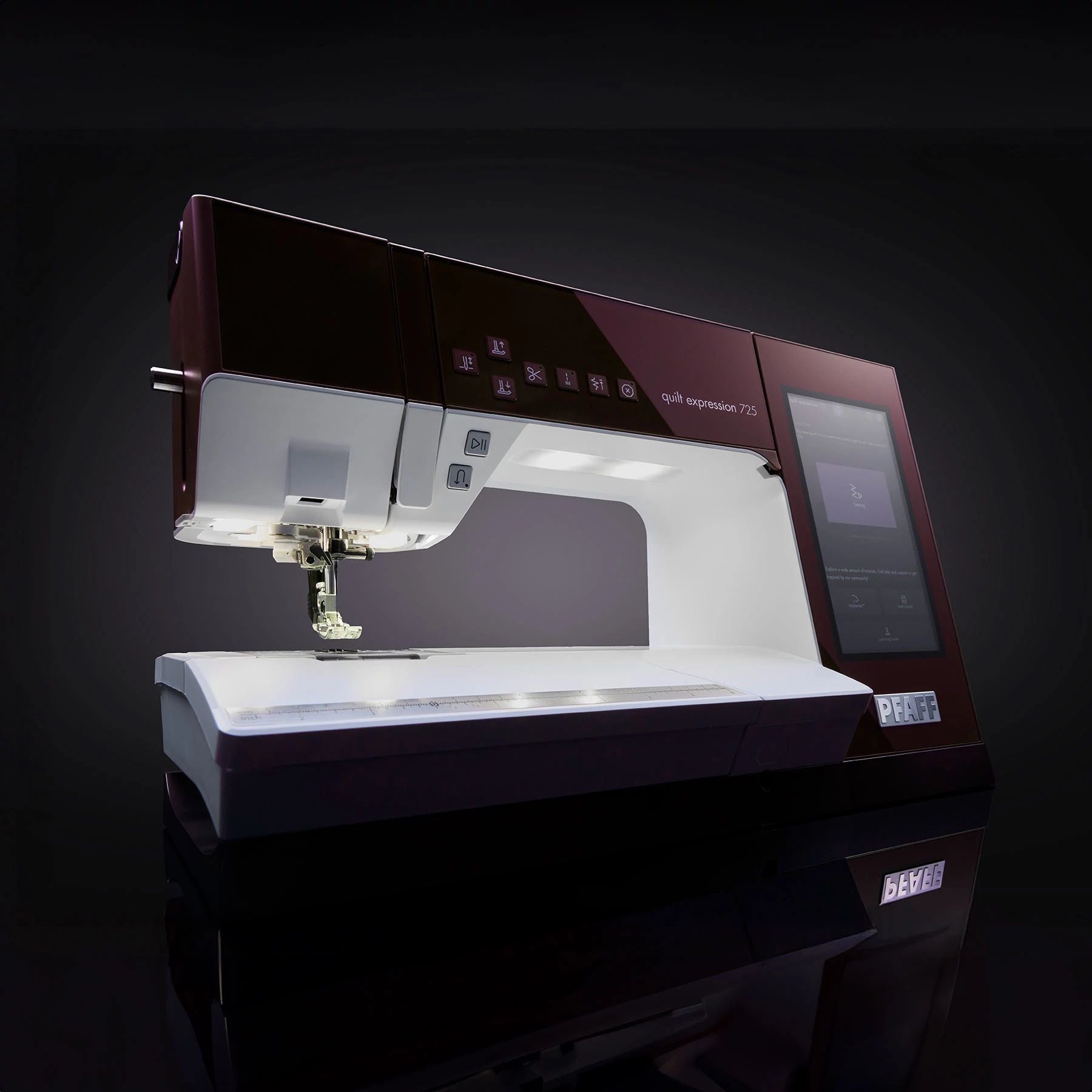 PFAFF® quilt expression™ 725 Sewing Machine - Fashion Fabrics LLC