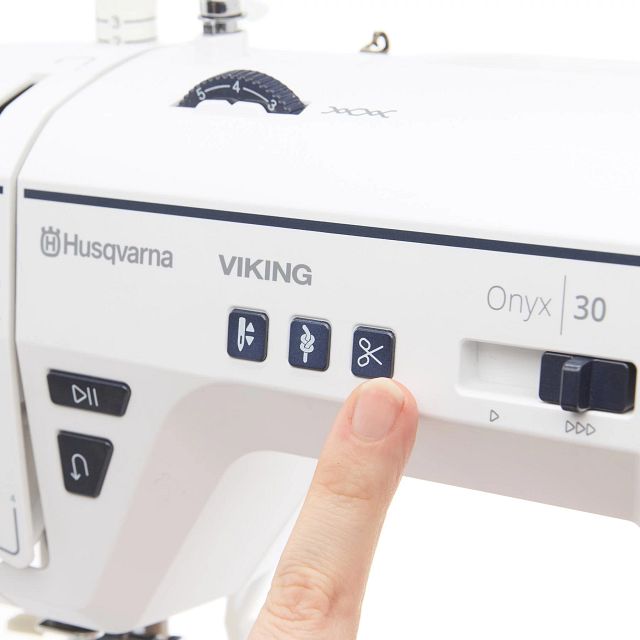 HUSQVARNA® VIKING® ONYX™ 30 Sewing Machine - Fashion Fabrics LLC