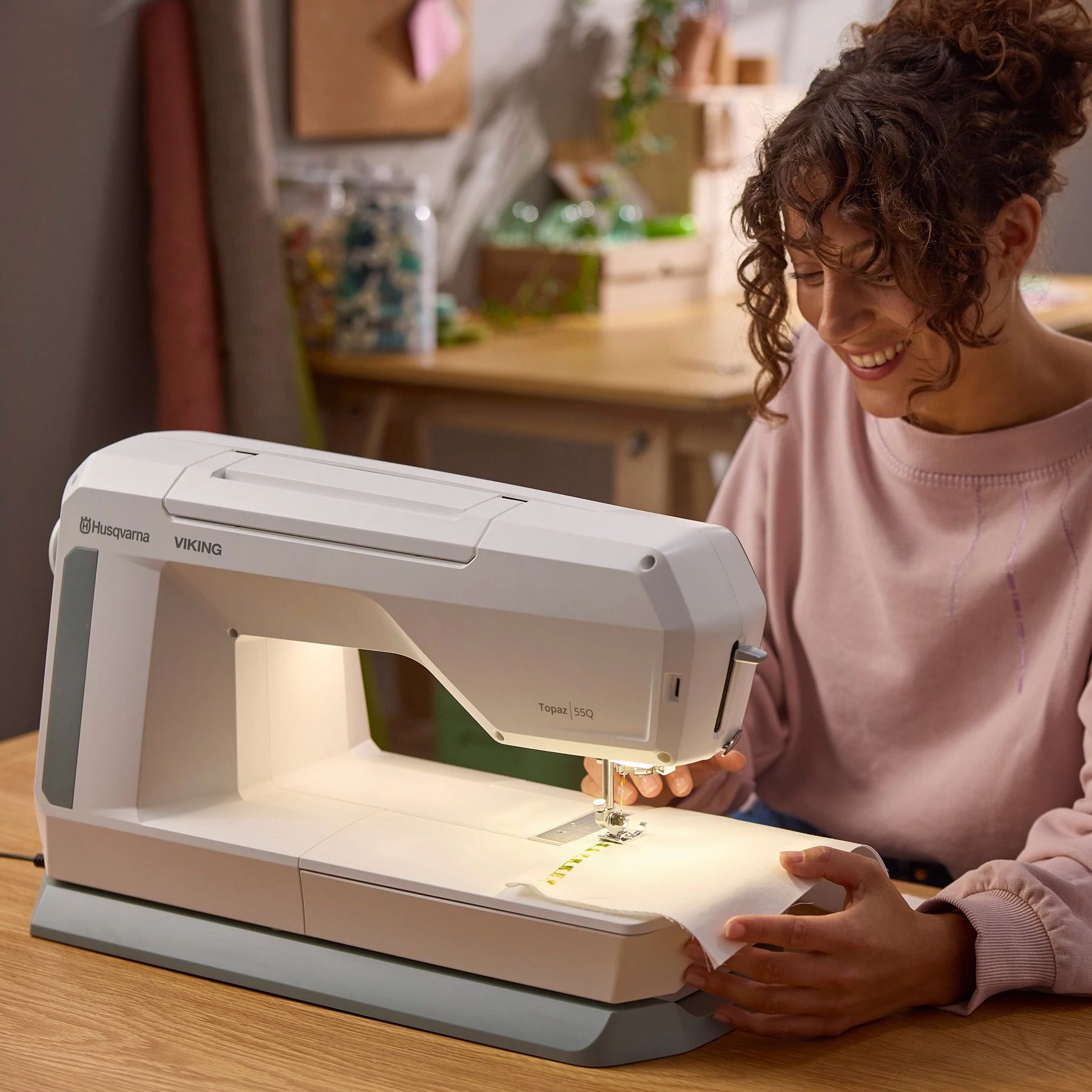HUSQVARNA® VIKING® TOPAZ™ 55Q Sewing Machine - Fashion Fabrics LLC