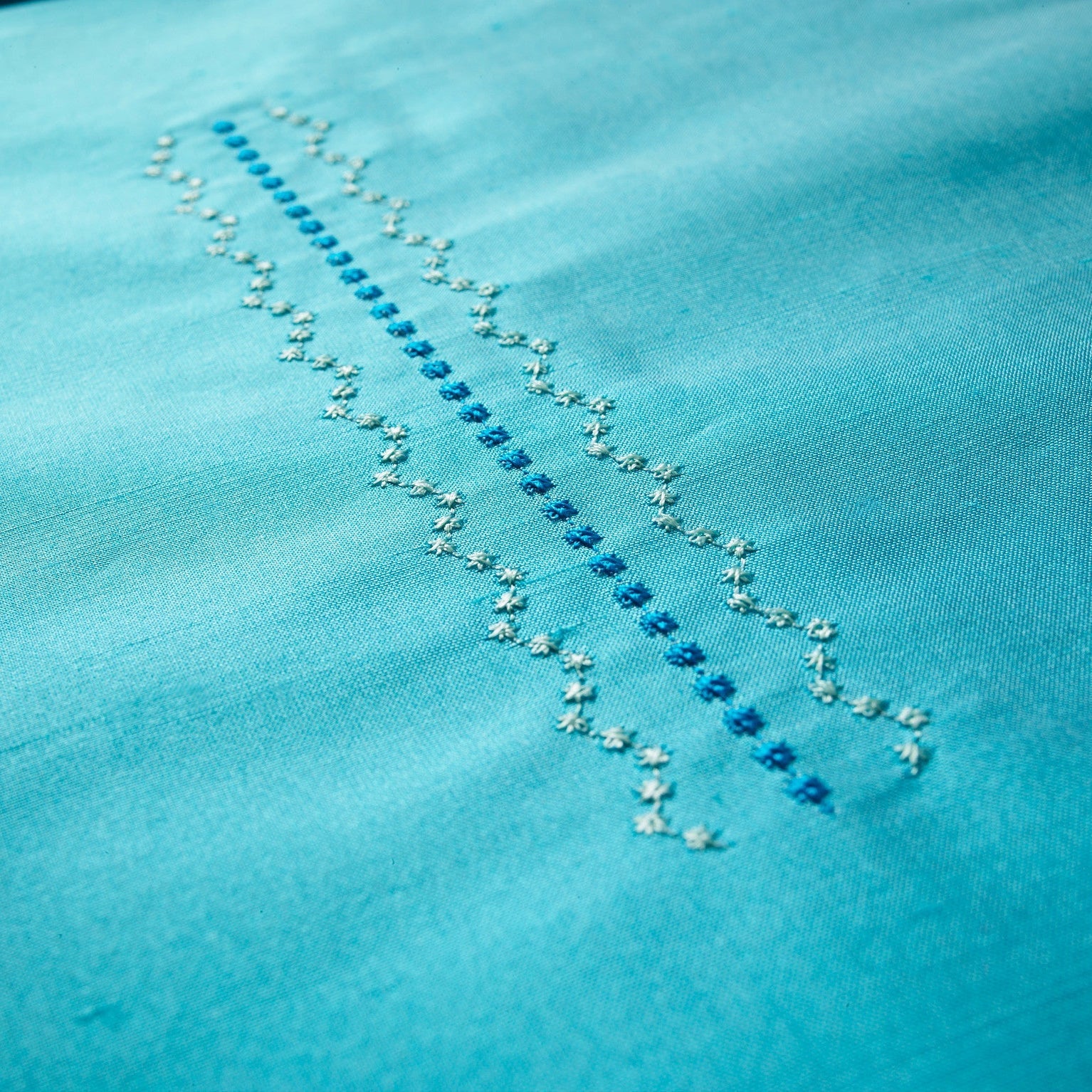 HUSQVARNA® VIKING® OPAL™ 670 Sewing Machine