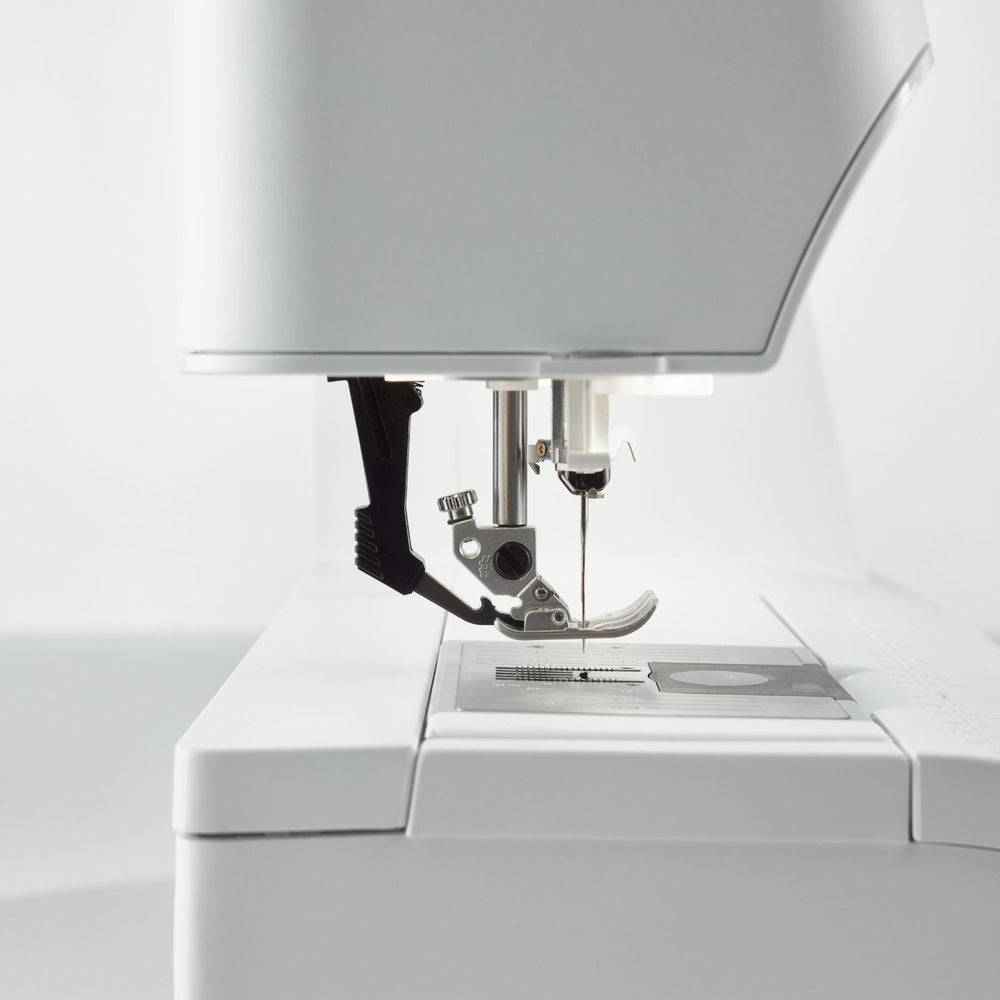 PFAFF® expression™ 710 Sewing Machine Special Edition - Fashion Fabrics LLC