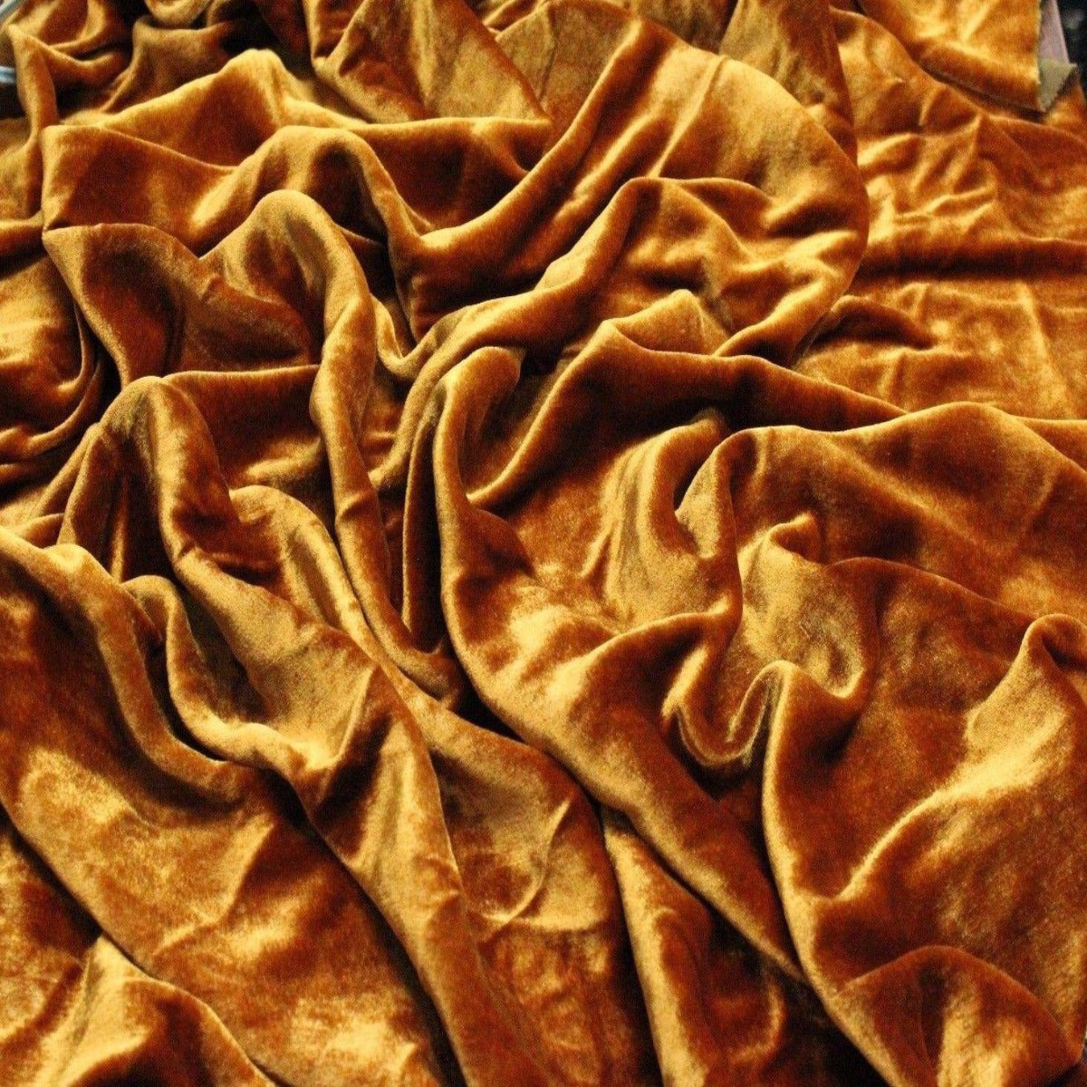 Toast Brown Silk Velvet Fabric - Fashion Fabrics Los Angeles