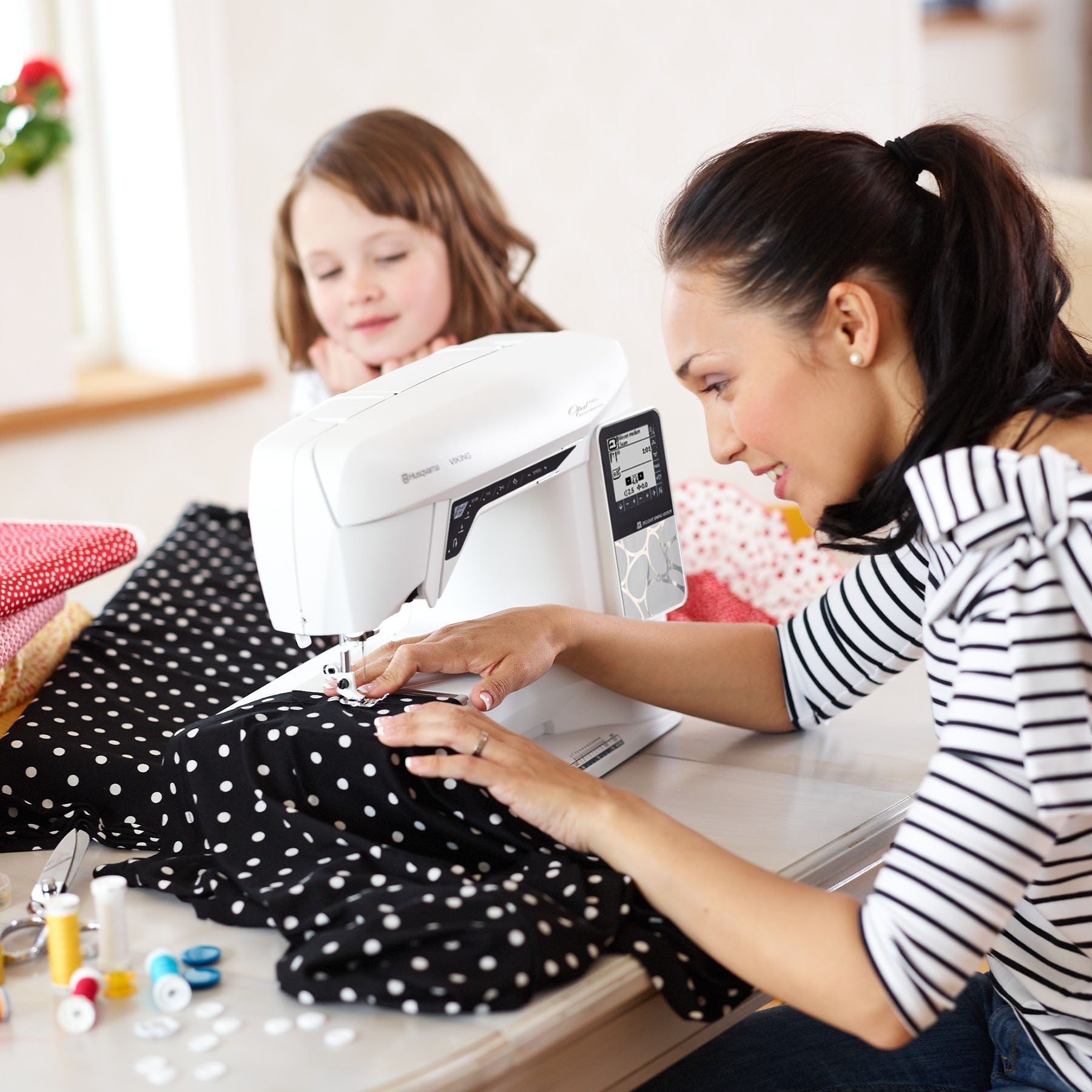 HUSQVARNA® VIKING® OPAL™ 690Q Sewing Machine - Fashion Fabrics LLC