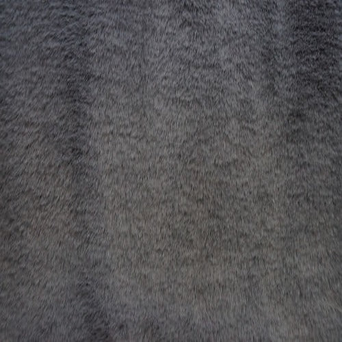 Tela de piel sintética de pelo corto de felpa suave de conejo gris carbón