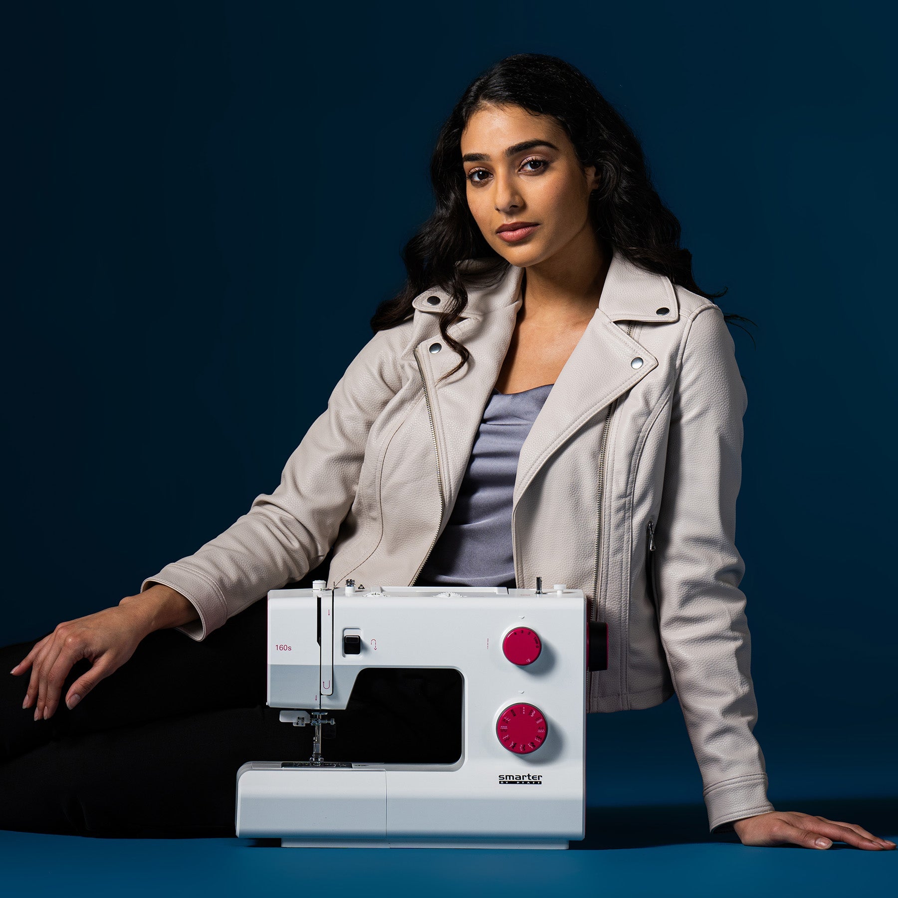 SMARTER BY PFAFF™ 160s Sewing Machine - Fashion Fabrics LLC