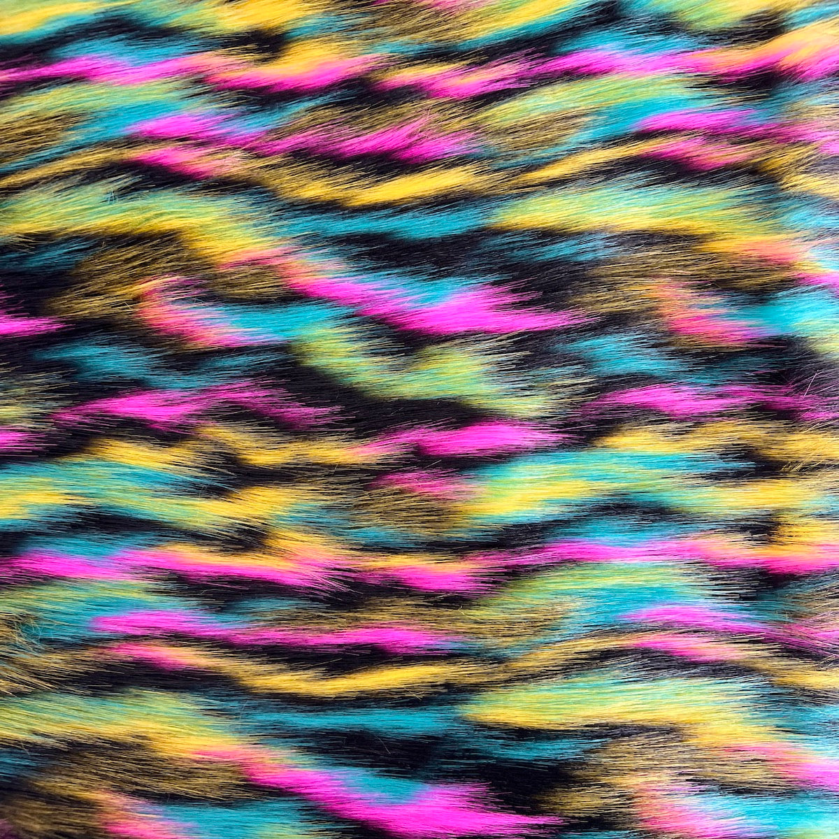 Tela de piel sintética de pelo largo Ysidro multicolor arcoíris oscuro 