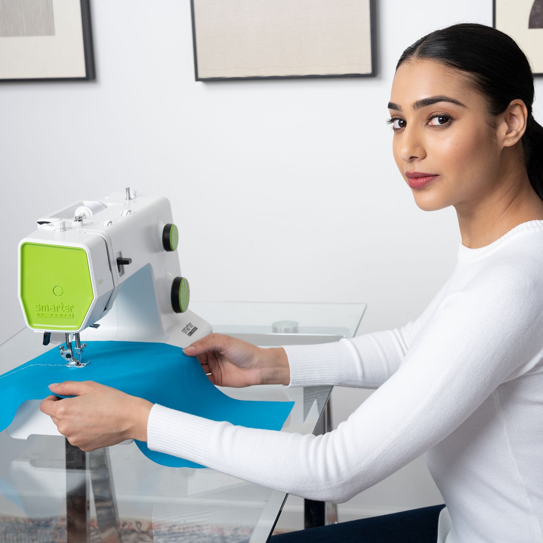SMARTER BY PFAFF™ 140s Sewing Machine - Fashion Fabrics LLC