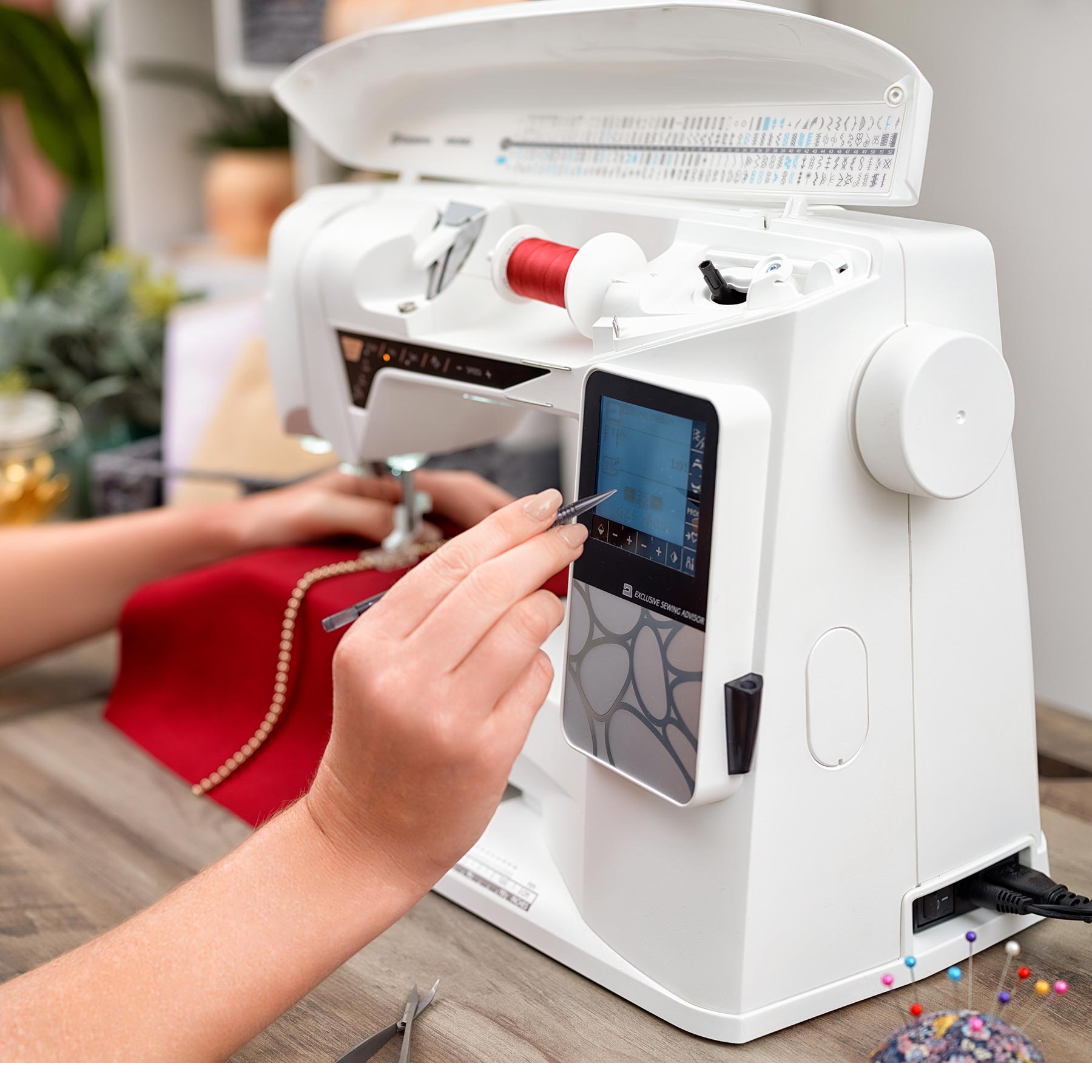 HUSQVARNA® VIKING® OPAL™ 690Q Sewing Machine - Fashion Fabrics LLC
