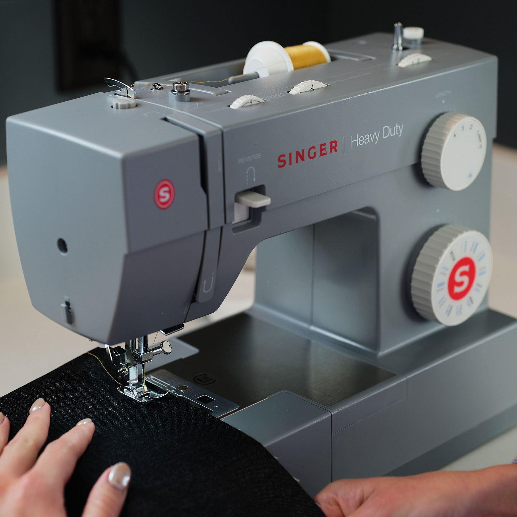 SINGER® Heavy Duty 4432 Sewing Machine - Fashion Fabrics LLC