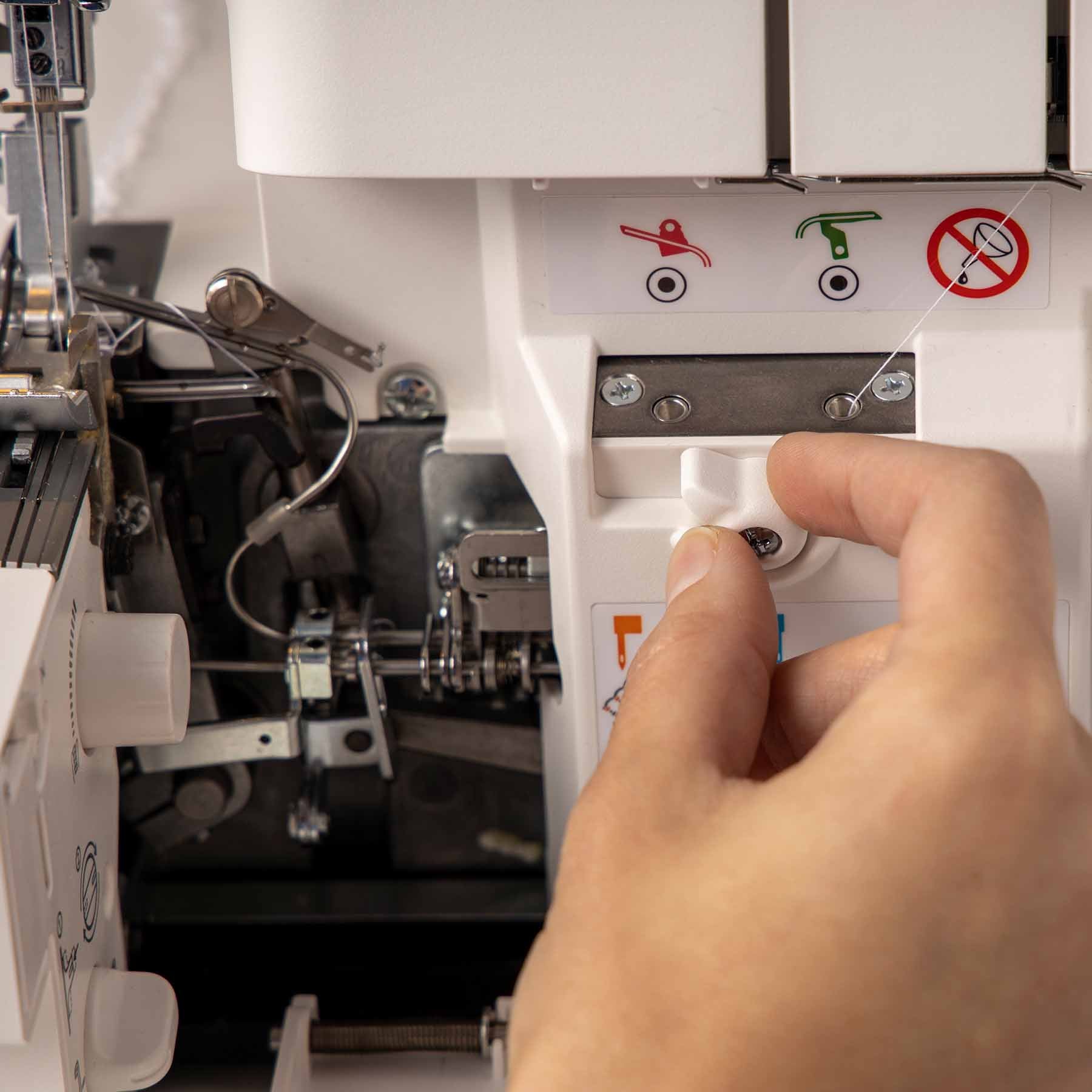 PFAFF® admire™ air 5000 Overlock Machine - Fashion Fabrics LLC