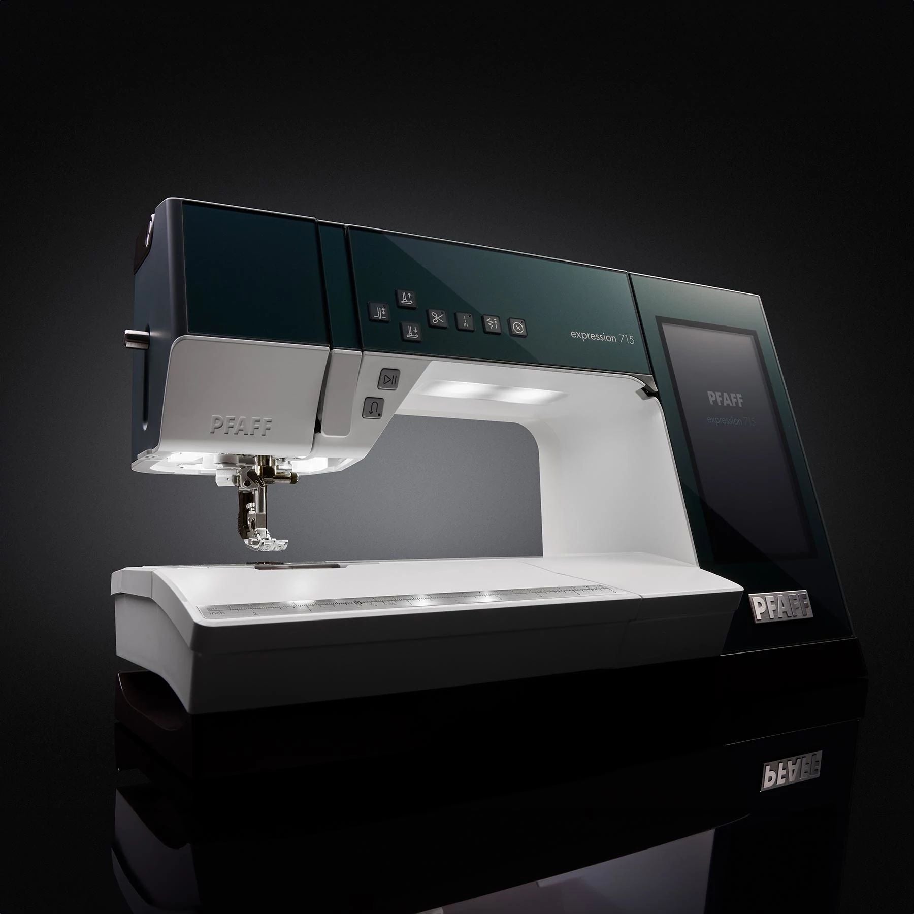PFAFF® expression™ 715 Sewing Machine - Fashion Fabrics LLC
