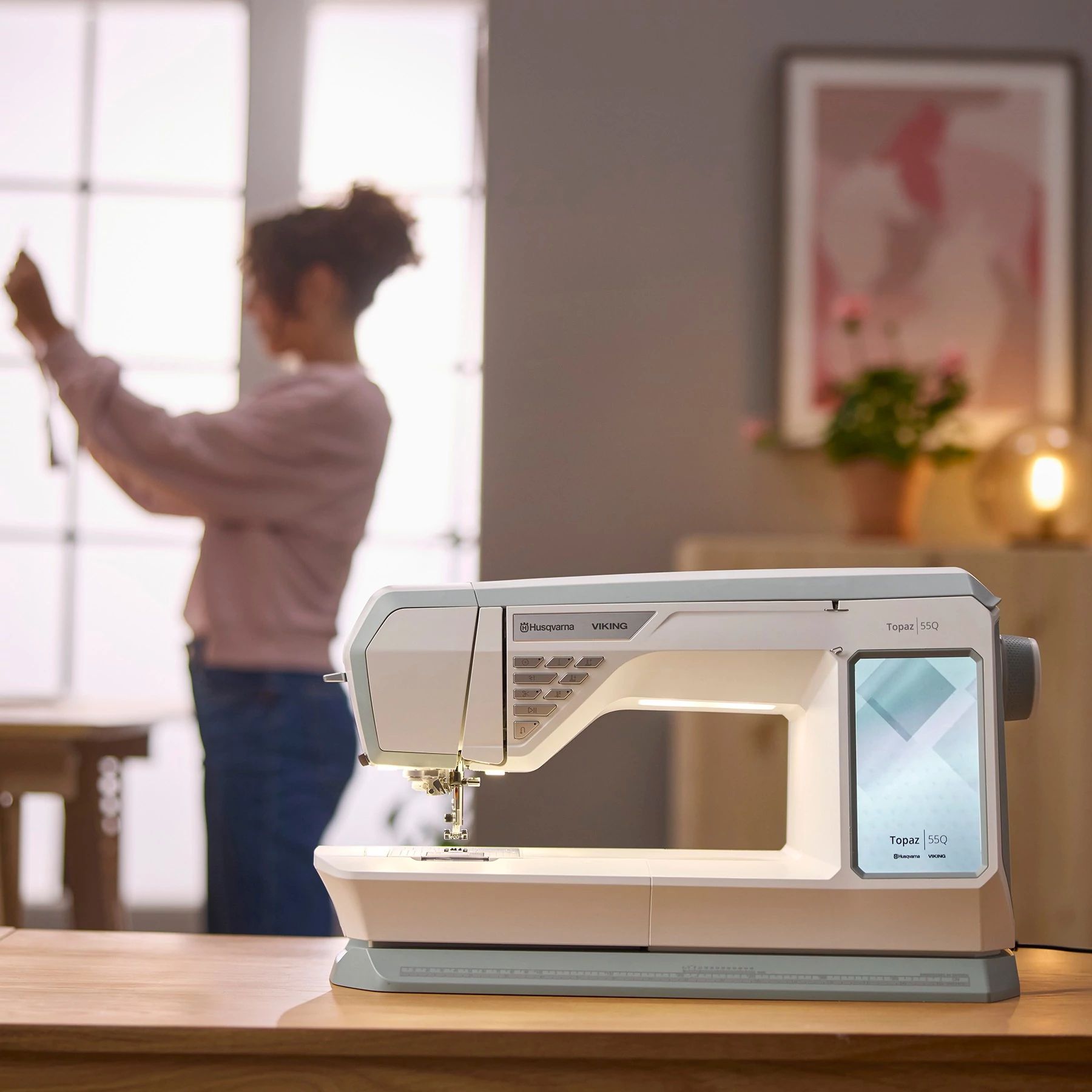 HUSQVARNA® VIKING® TOPAZ™ 55Q Sewing Machine - Fashion Fabrics LLC