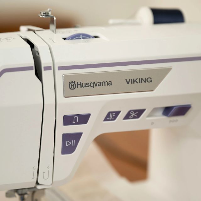 HUSQVARNA® VIKING® DESIGNER QUARTZ™ 29 Sewing & Embroidery Machine - Fashion Fabrics LLC