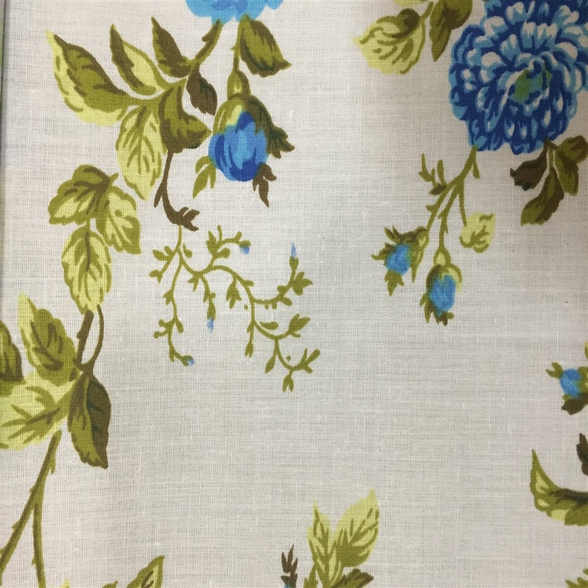 White Blue Rose Floral Print Poly Cotton Fabric - Fashion Fabrics Los Angeles 