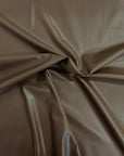 Tela de vinilo de cuero sintético elástico bidireccional marrón oscuro 