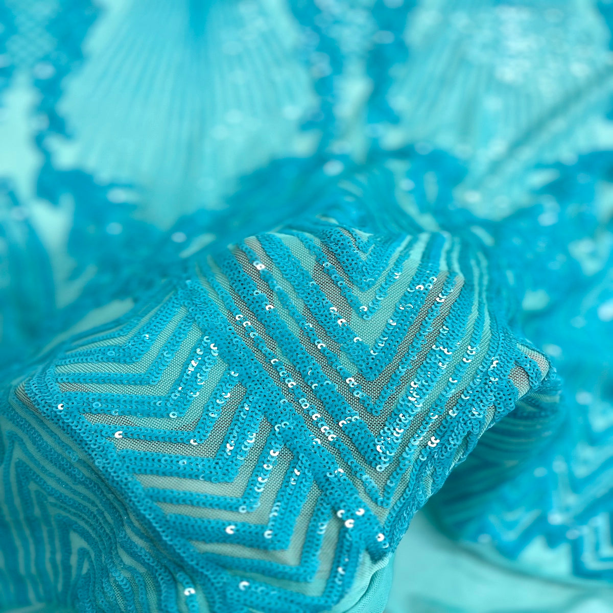 Tela de encaje de lentejuelas Alpica azul aguamarina 
