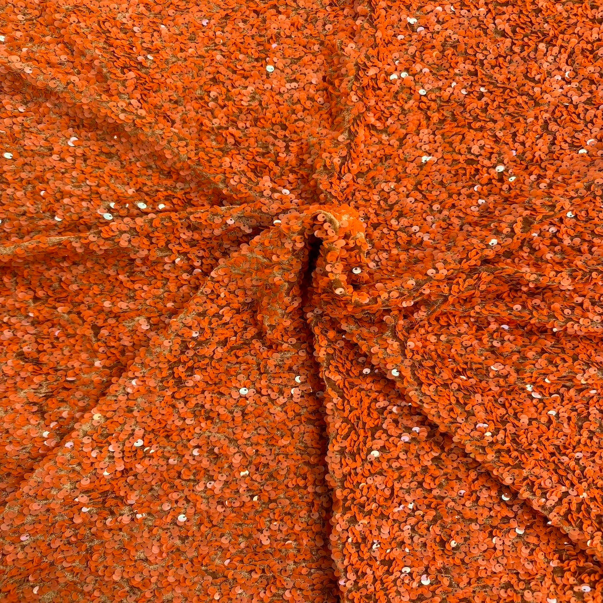 Tela Rodeo de terciopelo elástico bordada con lentejuelas naranja óxido