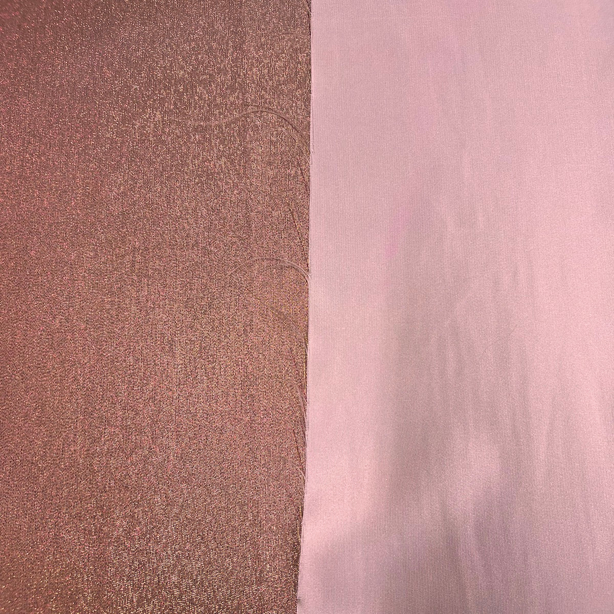 rosa rosa | Tela de satén sintético de lúrex con purpurina iridiscente dorada