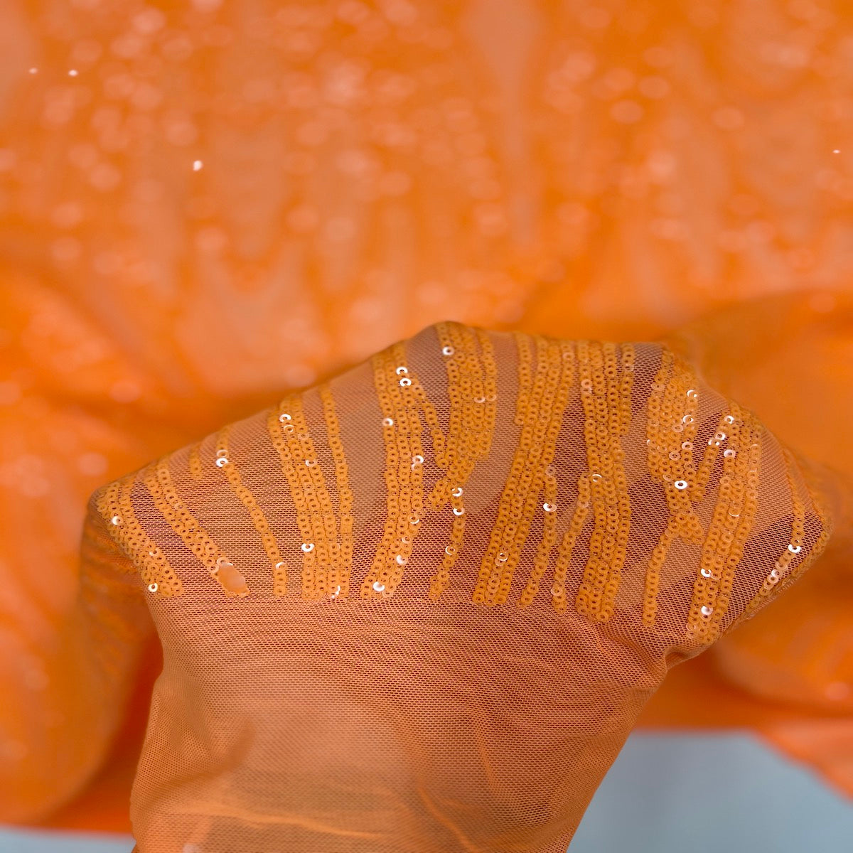 Tissu en dentelle extensible à paillettes Selena Wave orange mandarine 