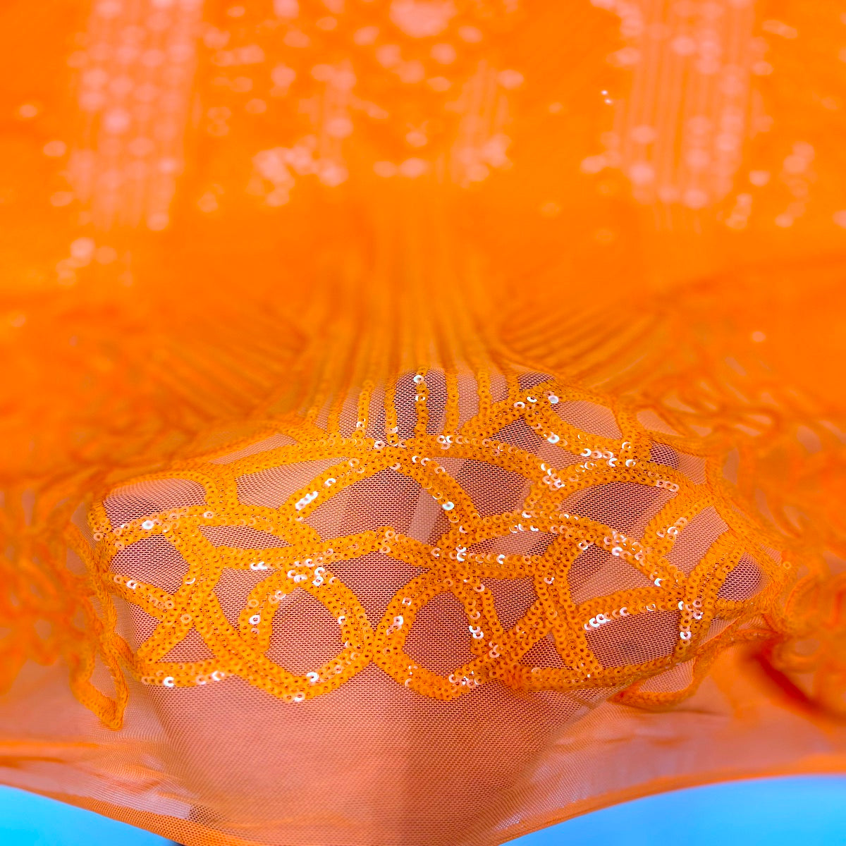 Tela de encaje de lentejuelas elásticas Bella Bee naranja 